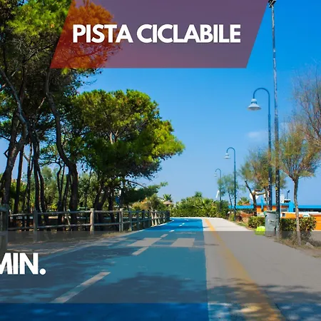 Seafront House Free Parking Ac Apartament