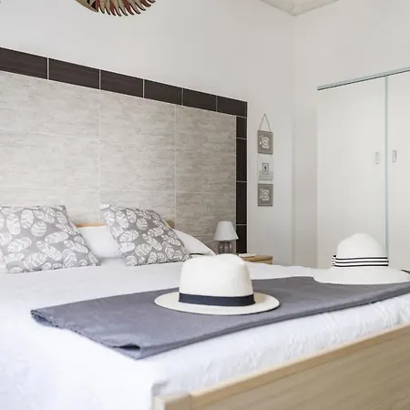 Seafront House Free Parking Ac Apartment Alba Adriatica
